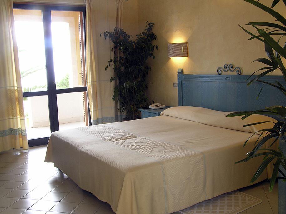 Th - Free Hotel Costa Rei